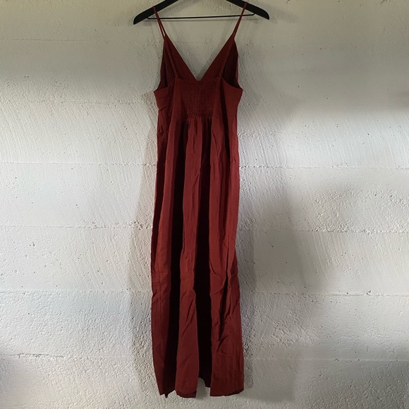 COPY - UO Linen Midi Dress - Picture 3 of 8